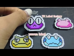 Indumenti pieghevoli ad alta densità su misura Etichette tessute utilizzando selvage techinc