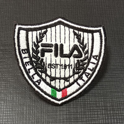 Patch di ricamo 3D personalizzato di fabbrica colore personalizzato lavabile e resistente per abbigliamento