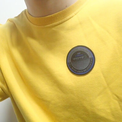 Etichetta personalizzata Maglietta personalizzata Tissuto tag di appesa Tag Patch per abbigliamento Logo in rilievo Applique gomma 3D Soft Pvc badge cucito