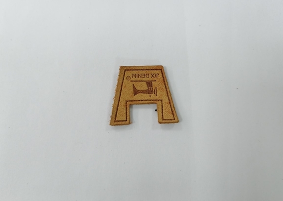 Cucia su abbigliamento che le toppe di cuoio genuine hanno impresso Logo For Garment