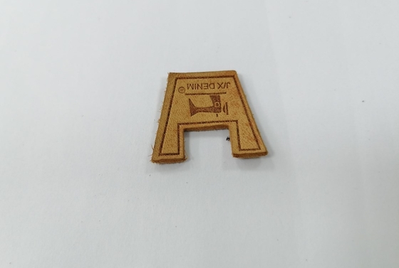 Cucia su abbigliamento che le toppe di cuoio genuine hanno impresso Logo For Garment