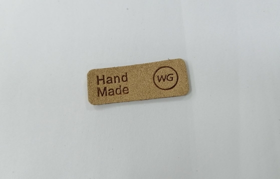 Il cuoio impresso dell'unità di elaborazione di Logo Microfiber rattoppa le etichette lavabili cuce su abbigliamento