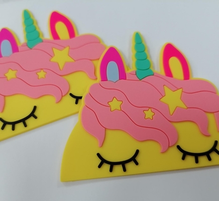 Il trasferimento di calore ha personalizzato la gomma di silicone del PVC 3D identifica il distintivo lavabile