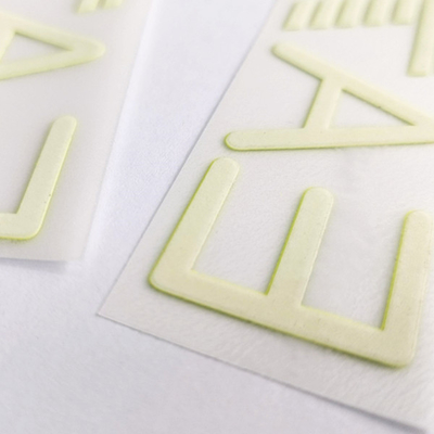 Etichette amichevoli dell'abbigliamento del trasferimento di calore del silicone 3D di Eco con effetto riflettente