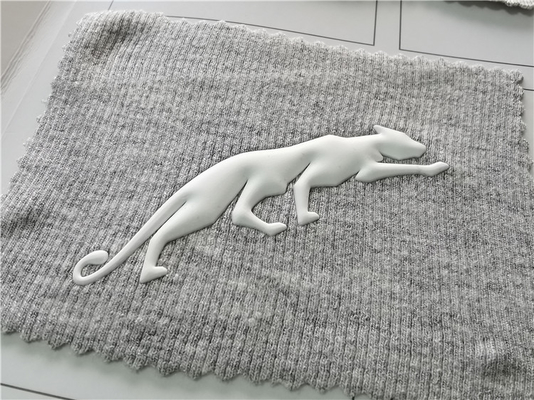 L'abbigliamento lavabile del trasferimento di calore del distintivo 3D Tagless identifica il materiale del silicone
