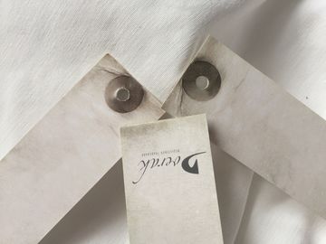 La piccola caduta perforata di bella progettazione etichetta, retro/etichette d'annata di caduta del boutique
