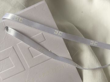 Etichette bianche incise di caduta della guarnizione per carda di logo con la dimensione di abitudine della corda