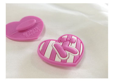 L'abitudine creativa 3d ha impresso le etichette molli del PVC delle toppe di gomma di logo del PVC per l'indumento
