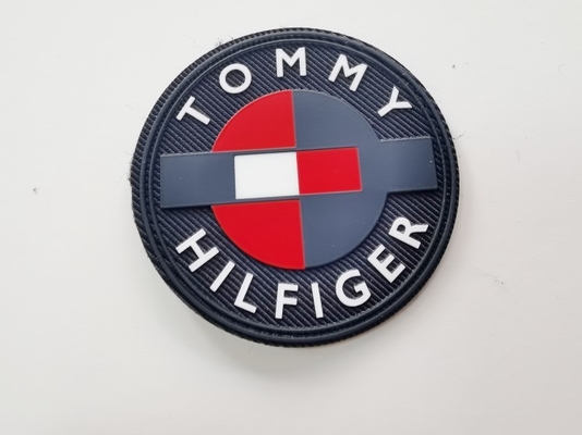 Etichette basse dell'abbigliamento della saia di Matte Silicone Logo Printed On nei colori multipli