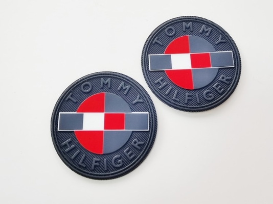 Etichette basse dell'abbigliamento della saia di Matte Silicone Logo Printed On nei colori multipli