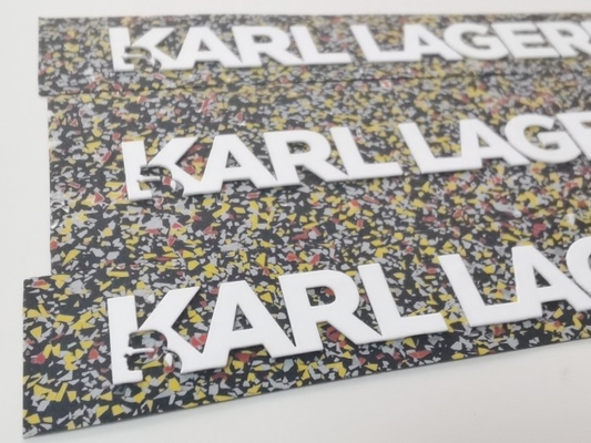 Etichetta del trasferimento di calore del silicone di colore di Pantone fatta di materiale riciclabile