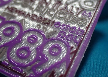 Il materiale del silicone progetta l'etichetta per il cliente del panno del PVC, le toppe decorative 3D per i rivestimenti