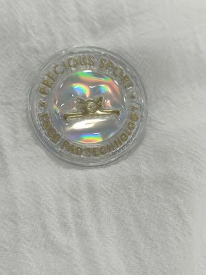 Distintivo personalizzato in TPU Symphony per indumenti OEM con ologramma arcobaleno TPU