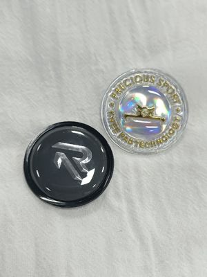 Distintivo personalizzato in TPU Symphony per indumenti OEM con ologramma arcobaleno TPU