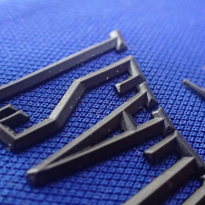 Stampa 3D in silicone Logo di trasferimento termico Etichette di abbigliamento Badge in silicone