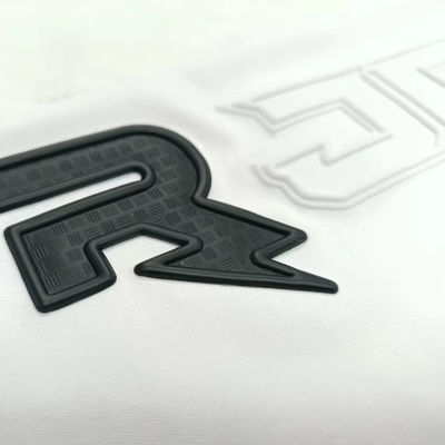 Etichetta stampata in TPU 3D in nero in rilievo Etichetta stampata a calore in TPU per Jersey