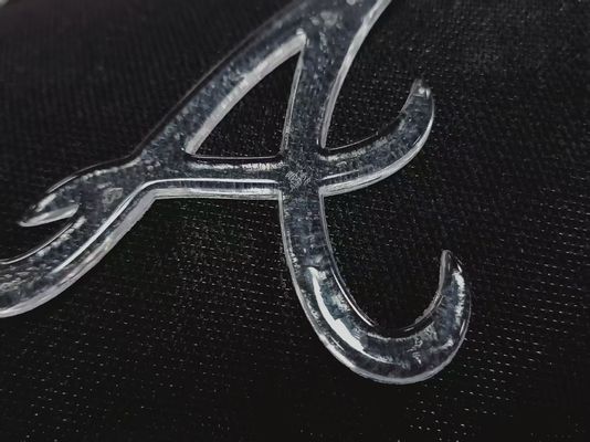 Imitazione personalizzata di ghiaccio semitransparente lucido TPU Logo di trasferimento di calore Badge per abbigliamento