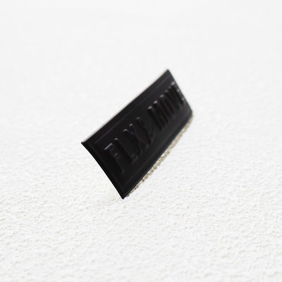 Toppe personalizzate in TPU lavabili con badge 3D a trasferimento termico su indumento