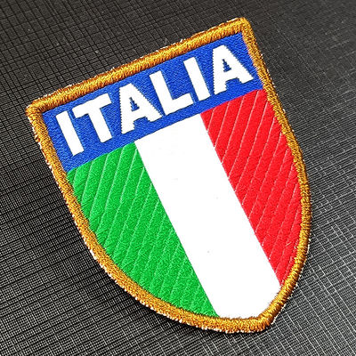 Toppa ricamata personalizzata con bandiera a scudo di fabbrica Etichetta per abbigliamento personalizzata Toppa da cucire per abbigliamento