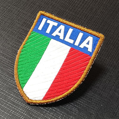 Toppa ricamata personalizzata con bandiera a scudo di fabbrica Etichetta per abbigliamento personalizzata Toppa da cucire per abbigliamento