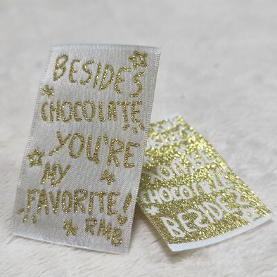 Produttore di etichette tessute personalizzate per abbigliamento privato, etichette pendenti in raso con logo del marchio, cotone stampato, poliestere goffrato per abbigliamento