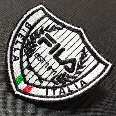 Patch di ricamo 3D personalizzato di fabbrica colore personalizzato lavabile e resistente per abbigliamento