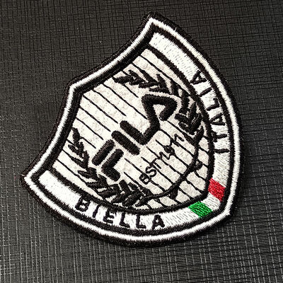 Patch di ricamo 3D personalizzato di fabbrica colore personalizzato lavabile e resistente per abbigliamento