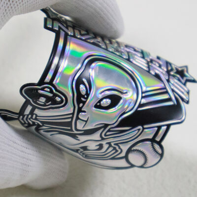 Patch di tensione TPU iridescente personalizzato - Badge di logo alieno 3D olografico per abbigliamento sportivo