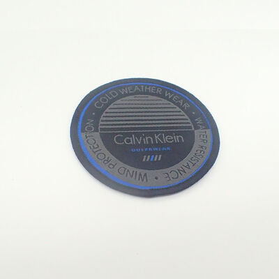 Etichetta personalizzata Maglietta personalizzata Tissuto tag di appesa Tag Patch per abbigliamento Logo in rilievo Applique gomma 3D Soft Pvc badge cucito