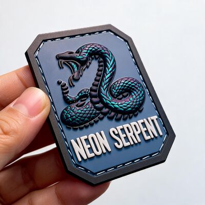 Patch di PVC morbido in 3D ad alta densità, all'ingrosso, multicolore, personalizzato, dettaglio nitido, etichetta in gomma in rilievo