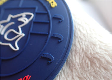 La stampa di gomma dimensionale impressa del calore di logo del PVC dell'etichetta 3 o cuce sul cappotto/sui bagagli
