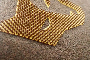 La gomma di silicone professionale di abitudine 3D punteggia le etichette della toppa per abbigliamento