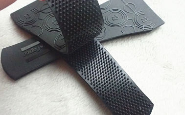 Superficie smussata del polacco dell'abbigliamento della manica dell'indumento del Velcro su ordinazione delle toppe TPU con il logo di plastica impresso brillante