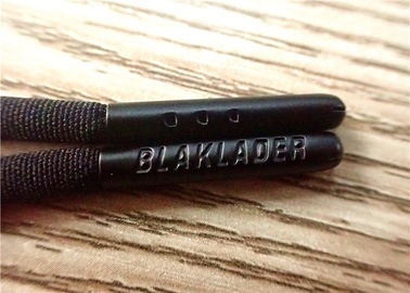 cavo non elastico nero di 125cm con il logo scolpito ad entrambe l'estremità della testa nera dell'hardware della pittura