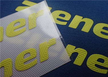 Etichette giallo-chiaro di superficie del trasferimento di calore di marca dello speciale per l'indumento