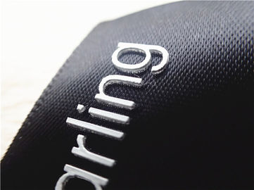 Logo bianco 3D del nastro del silicone dello schermo di stampa della piastrina spessa nera liscia dell'etichetta