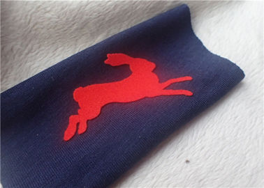 Logo d'affollamento monocromatico del trasferimento di calore della breve peluche per colore rosso luminoso dell'abbigliamento