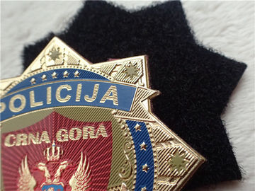 L'abbigliamento su ordinazione impermeabile rattoppa il gancio ed il ciclo ad alta frequenza di logo dell'oro TPU