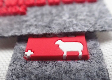 L'abitudine ha ritenuto il logo del silicone delle toppe del tessuto per lo SGS BV dei cappelli/borse/vestiti OEKO