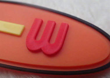 Le toppe di gomma creative ovali non tossiche di logo per gli indumenti/bambini insacca