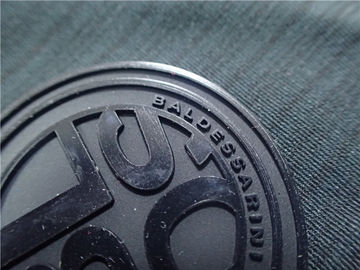 Toppe di gomma su ordinazione di logo/distintivo rotondo del silicone per l'indumento o le borse