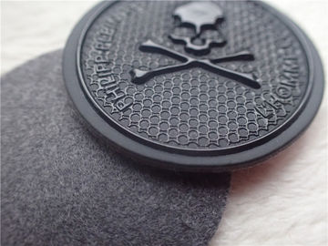 Toppa vistosa di abitudine TPU di logo del cranio del cappotto degli uomini freschi per la marca alla moda