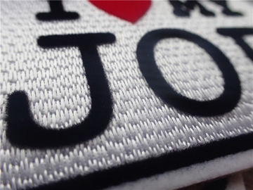 L'abbigliamento su ordinazione elegante rattoppa l'AMORE di logo I di slogan la MIA peluche di LAVORO cromaticamente che si affolla
