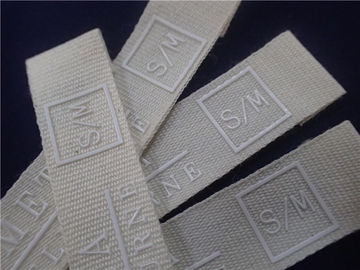 Etichette del tessuto stampate bianco con il logo del silicone per le toppe dell'abbigliamento di sport