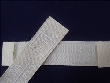 Etichette del tessuto stampate bianco con il logo del silicone per le toppe dell'abbigliamento di sport