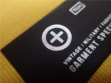 logo riflettente d'argento stampato etichette dell'abbigliamento del trasferimento di calore di spessore di 0.5mm su TPU morbido