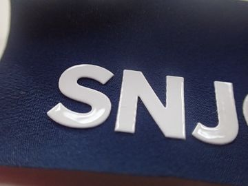 Etichette su ordinazione dell'abbigliamento del trasferimento di calore del silicio di logo per i bagagli
