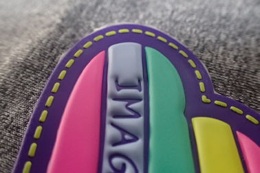 Il professionista ha impresso il colore su ordinazione di Pantone delle toppe della gomma toppa/3D di Tpu