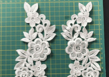 i fiori 3D ricamati cucono/ferro sulla toppa per l'accessorio di Diy di applique dell'abbigliamento