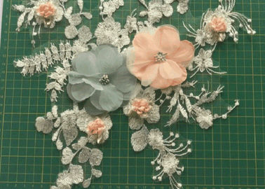 i fiori 3D ricamati cucono/ferro sulla toppa per l'accessorio di Diy di applique dell'abbigliamento
